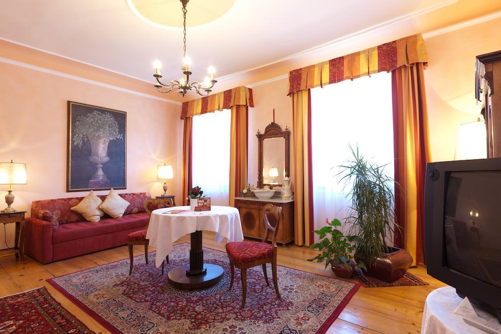 Gasthof Braeuer - Familie Eibensteiner Weißkirchen in Steiermark Extérieur photo