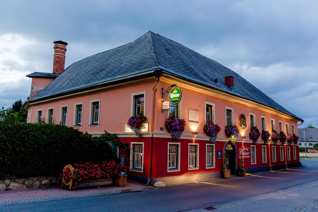 Gasthof Braeuer - Familie Eibensteiner Weißkirchen in Steiermark Extérieur photo