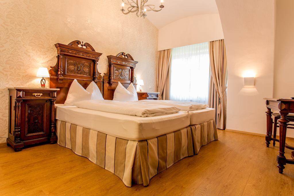 Gasthof Braeuer - Familie Eibensteiner Weißkirchen in Steiermark Chambre photo